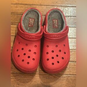 crocs unisex-adult classic clogs Red Men’s Size 10 Women’s Size 12